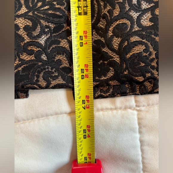 Elegant Black & Gold Lace Patterned Skirt - Picture 7 of 8